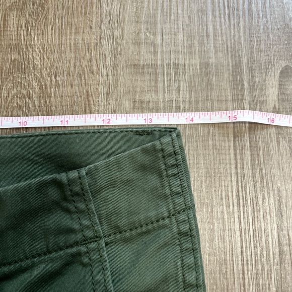 Levis High Waist Straight Leg Utility Pants Olive Green W26 L27 Surplus Chino - Picture 13 of 16